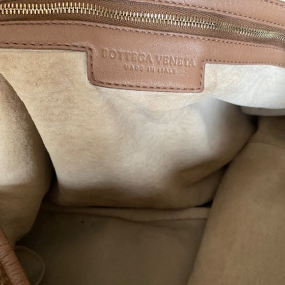 Bottega Veneta Intrecciato Shoulder Bag ~ Large ~ - Picture 6 of 12